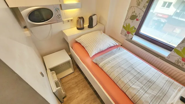 Economy, Single, Single Bed, Marion Weber House 8/10