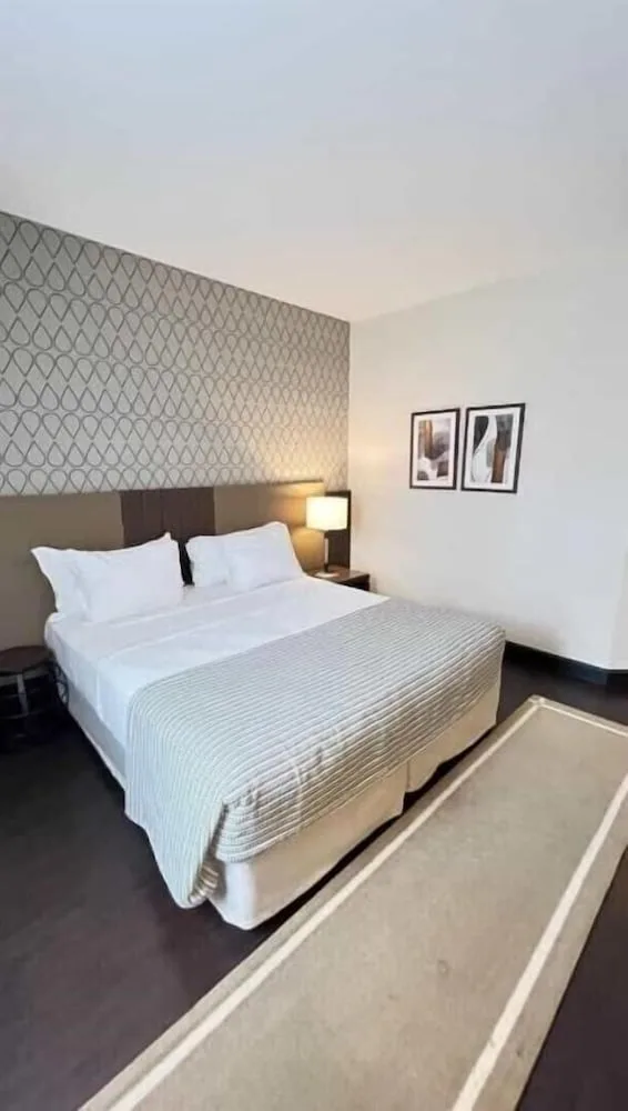 Select, Queen Bed, Bourbon Curitiba Hotel & Suites 9/10