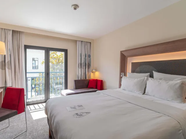 غرفة سوبيريور بسرير كوين، Novotel Istanbul Bosphorus Hotel 5/10