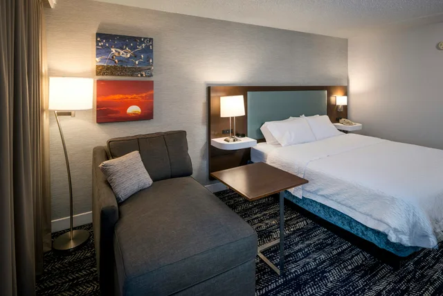 غرفة بسرير كينج، Hampton Inn Long Island/Commack 2/4