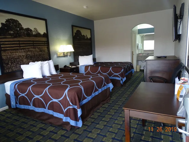 غرفة بسريرين مزدوجين للمدخنين، Super 8 by Wyndham Houston/Brookhollow NW 4/10