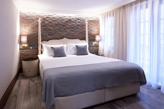 Grand, Suite, King Bed, Konak Hotel Taksim 1/2