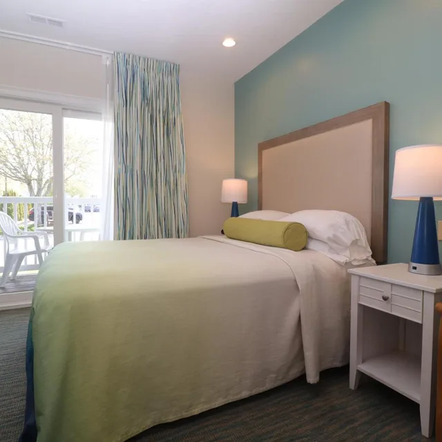 1 Bedroom, Town House, Sofa، The Cove At Yarmouth 1/4