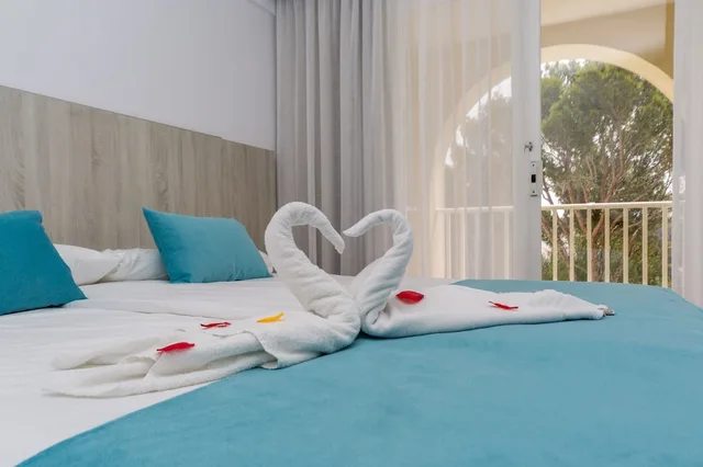 شقة سوبيريور بثلاثة أسرّة بإطلالة على البحر بشرفة بغرفة نوم واحدة، Floramar 8/10