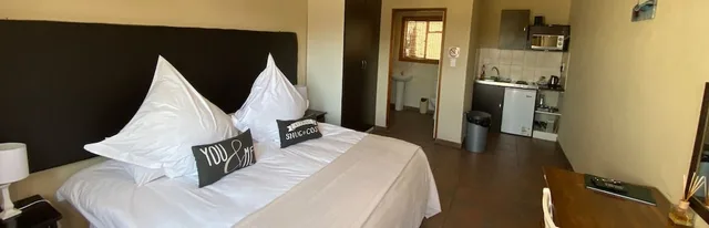 شقة أساسية بسرير كينج وسريرين منفصلين، Lanseria Country Estate 5/8