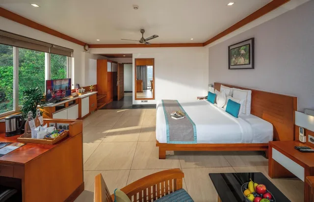 Premium, Queen Bed, Chandys Windy Woods 9/10
