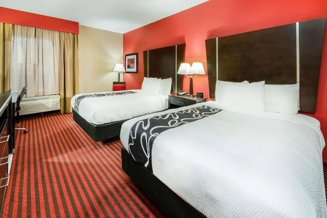 غرفة بسريرين كوين، La Quinta Inn Suites Boutte 3/5