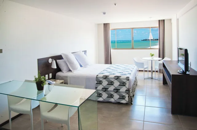 Life, Triple, 1 Double and 1 Single Bed, Partial Sea View, Kitchen، Ritz Suites Grand Hotel Boutique 3/9