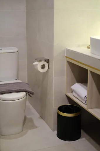 غرفة تنفيذية بسرير مزدوج، Lynn Hotel Tuban 3/3