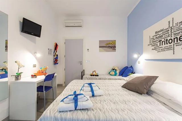 Deluxe, Double Bed, Side Sea View، Hotel Tritone 2/10