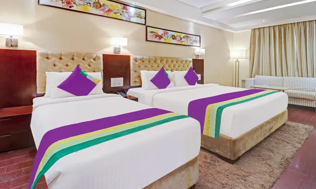 غرفة كلوب بريميوم، Oyo Rooms Ntr Health University 2/3