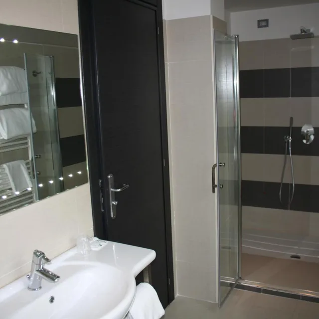 غرفة ديلوكس عائلية، Hotel Ristorante La Campagnola 6/8