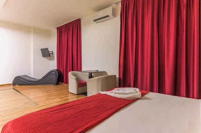 جناح جونيور بسرير مزدوج، Al Murjan Palace Hotel, Jounieh 4/10