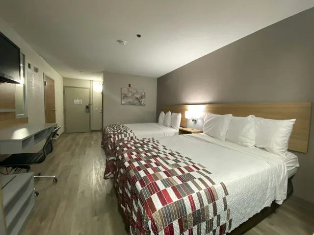 غرفة ديلوكس بسريرين كوين للمدخنين، Red Roof Inn Winston-Salem 3/5