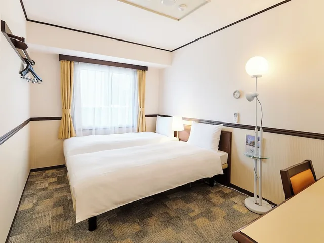 غرفة اقتصادية بسريرين منفصلين للمدخنين، TOYOKO INN CHIBA-EKI HIGASHI-GUCHI 2/4