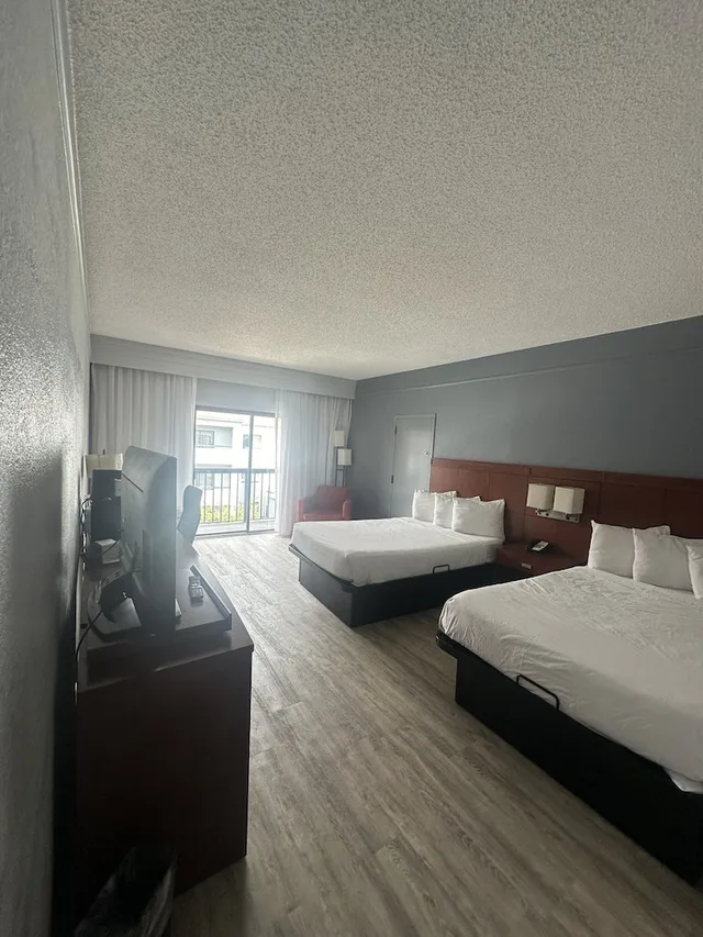 غرفة بسريرين مزدوجين، Super 8 by Wyndham Dallas Love Field Airport 4/10