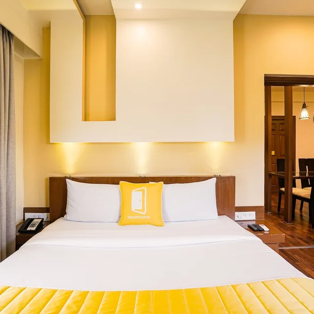 Club, King Bed, BloomSuites Electronics City (ex. Golden Tulip Hotel Bangalore Electronic City) 1/5