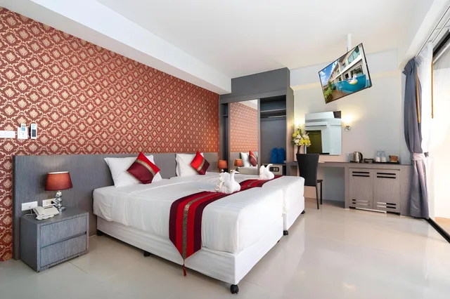 2 Bedrooms, Family, King and Twin Beds, Pool Access، The Thames Pool Access Resort 1/6