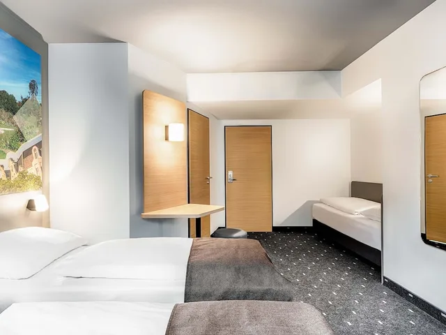 غرفة ثلاثية بثلاثة أسرّة، B&B Hotel Bonn 2/8