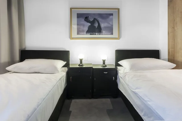 غرفة بسريرين منفصلين، The Loop Hotel 2/6