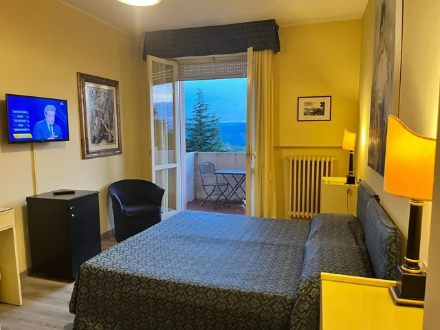غرفة تنفيذية بسرير مزدوج، Hotel Dei Duchi 7/10