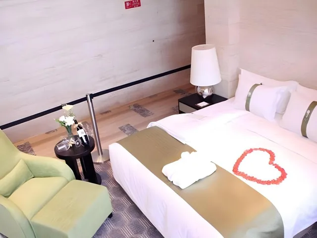 غرفة ديلوكس بسريرين منفصلين، Holiday Inn Nantong Oasis International 3/4