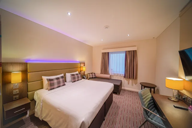 غرفة بسرير مزدوج، Premier Inn Dubai Al Jaddaf 1/5