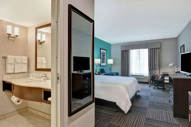 جناح بسرير كينج بغرفة نوم واحدة، Hilton Garden Inn Fayetteville 4/4