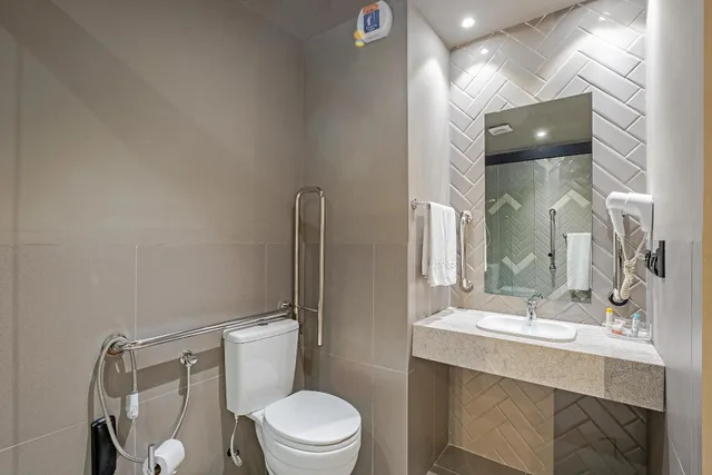 غرفة لذوي الإعاقة، Slim Hotel Curitiba Alto da XV 8/10