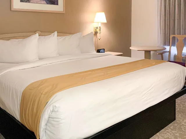 غرفة بسرير كوين لذوي الإعاقة، SureStay by Best Western Albuquerque East I-40 1/1