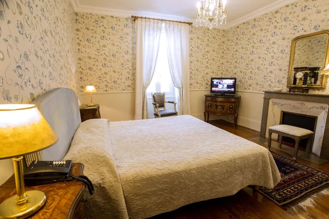 غرفة كومفورت بسرير كوين، Hôtel La Villa Fleurie 8/10