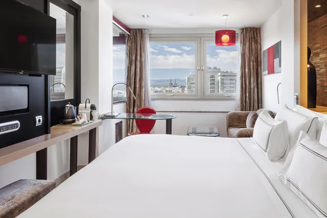 Grand, the Level, Premium, with View، Melia Madrid Princesa Hotel 2/9
