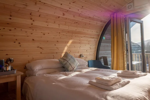 Glamping, Double Bed, Callander Hostel 1/2