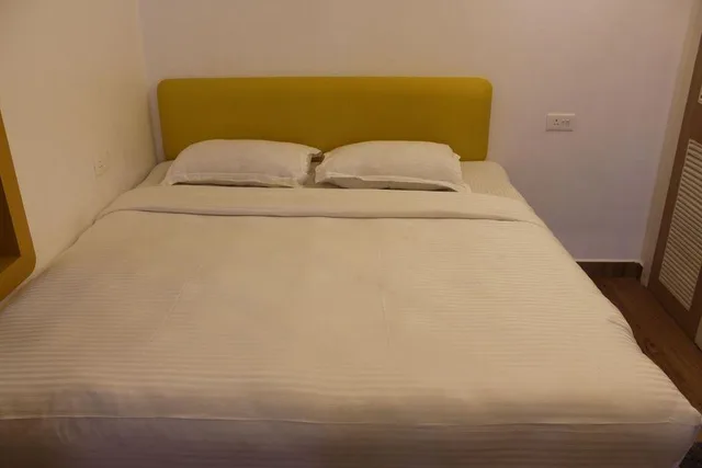 غرفة اقتصادية بإطلالة على المسبح مفردة بسرير فردي، HOTEL STAY INN 1/1