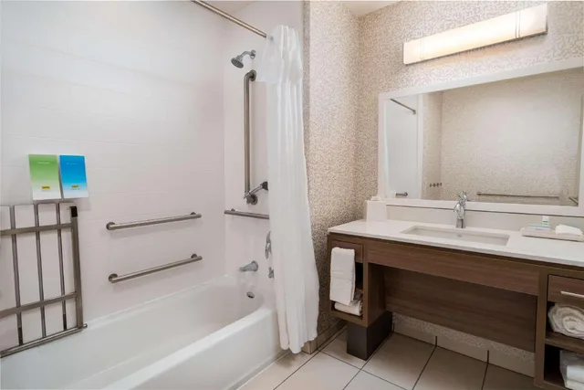 استوديو بسريرين كوين مع أريكة لذوي الإعاقة، Home2 Suites By Hilton Corona 5/6