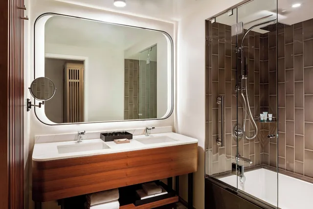 غرفة بسريرين كوين بإطلالة على البحر بشرفة، The Westin Maui Resort & Spa, Ka'anapali 4/6