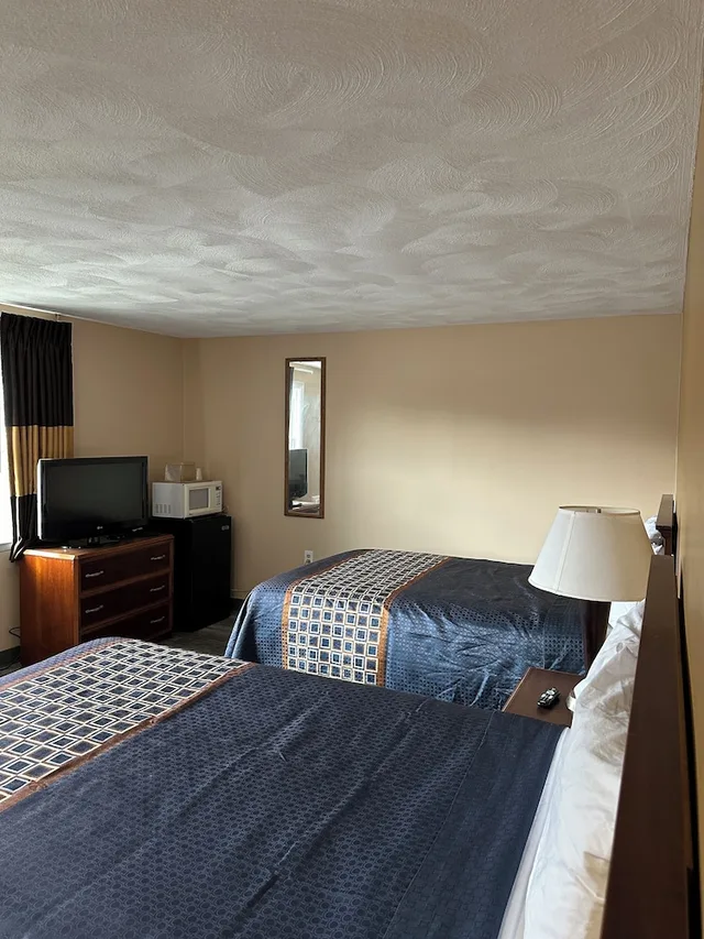 غرفة قياسية بسريرين مزدوجين، Wickford Motor Inn 5/10