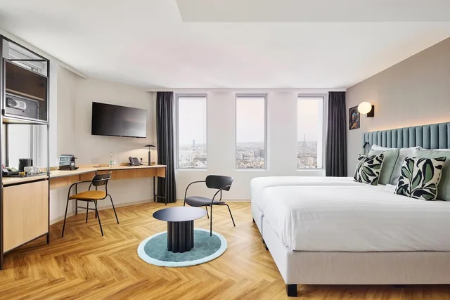 Room, King Bed, Eiffel View، H4 Wyndham Paris Pleyel 3/5