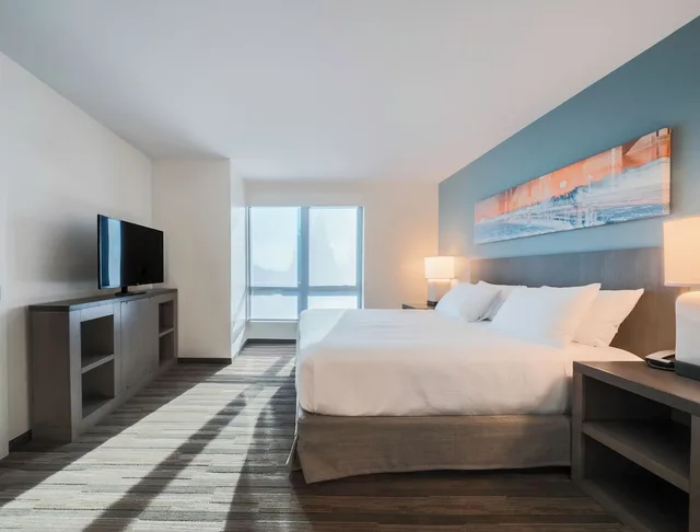 جناح بسرير كينج بغرفة نوم واحدة مع أريكة بمطبخ بحوض استحمام، Hyatt House Sacramento Airport - Natomas 1/3