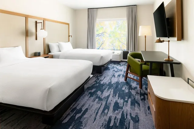 غرفة بسريرين كوين لذوي الإعاقة، Fairfield by Marriott Inn & Suites Oakhurst Yosemite 4/6
