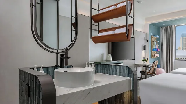 غرفة قياسية بسريرين مزدوجين بإطلالة على المدينة، EVEN Hotel Yining by IHG 3/3