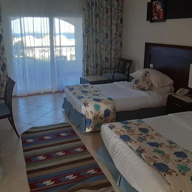 Room, Double Bed, Side Sea View، Concorde Moreen Beach Resort & Spa - All Inclusive 5/10