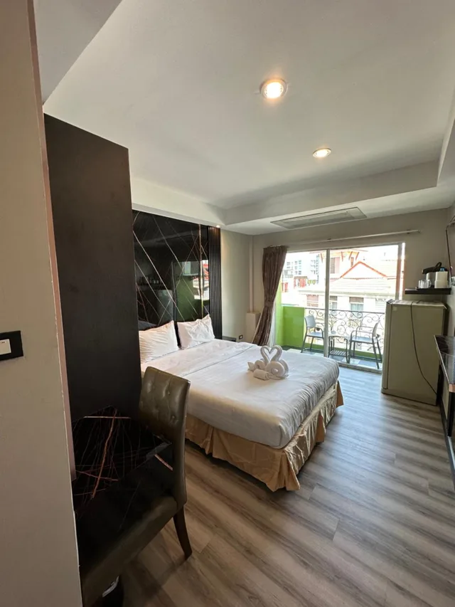 Superior, Maleez Lodge Hotel And Restaurant 2/2
