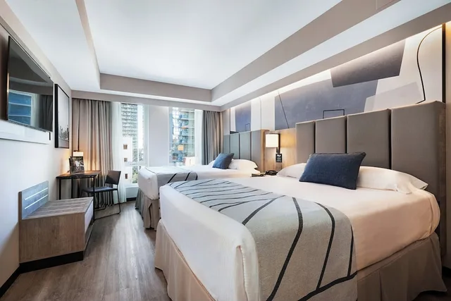 Deluxe Two Queens - D2Q، Riu Plaza Toronto 1/6