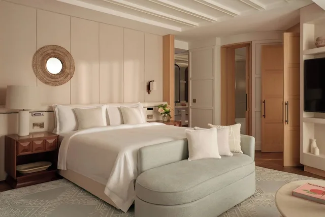 جناح بسرير كينج بشرفة بغرفة نوم واحدة، St Regis Mardavall Mallorca Resort 1/9