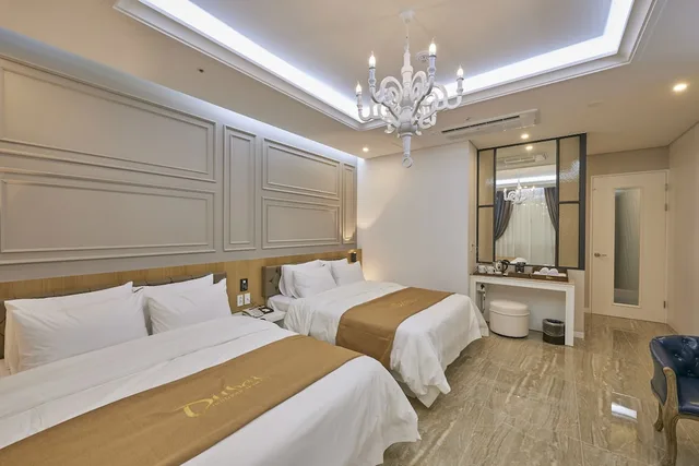 غرفة ديلوكس بسريرين مزدوجين، Dubai Hotel Gwangju 1/6