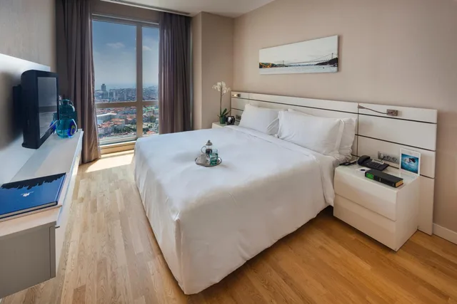 Two Bedroom Deluxe Apartment City View، Anthill Suites 8/10