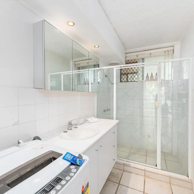 شقة بغرفة نوم واحدة في طابق منخفض، HI HO BEACH APARTMENTS 7/10