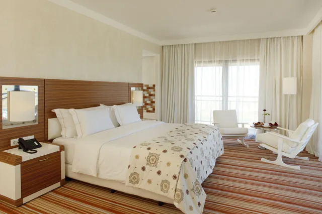 Junior Suite, King Bed, Real Marina Hotel & Spa 2/7