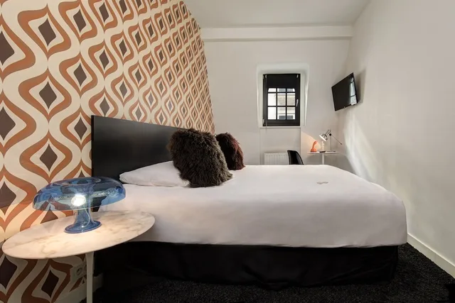 غرفة صغيرة بسرير كوين، Vintage Hotel 1/2